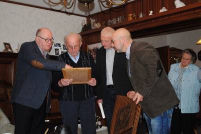 Dr. Siemer verliest den Text der Ehrenurkunde!